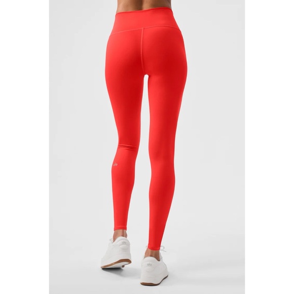 ALO Yoga Airlift Legging - Picture 3 of 10
